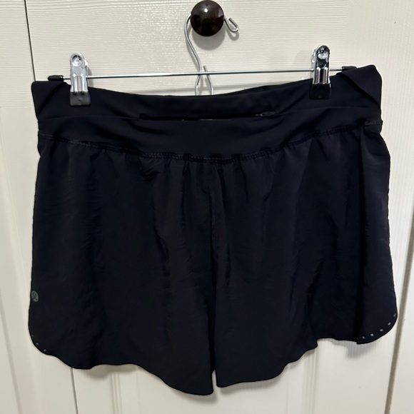 Lululemon Fast and Free High-Rise Short 2" *Airflow In-Sense Emboss Black Sz 8 - Picture 2 of 6